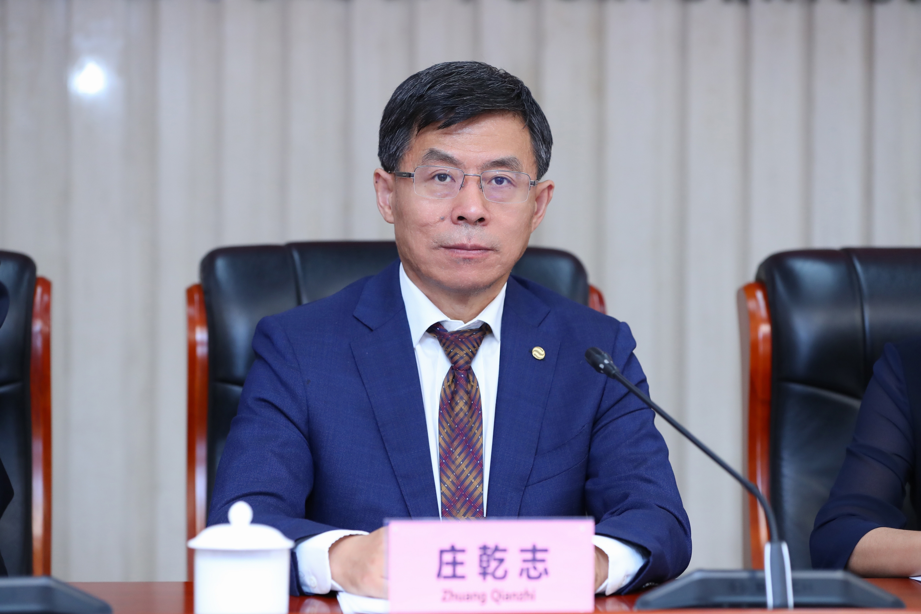 a8直播体育